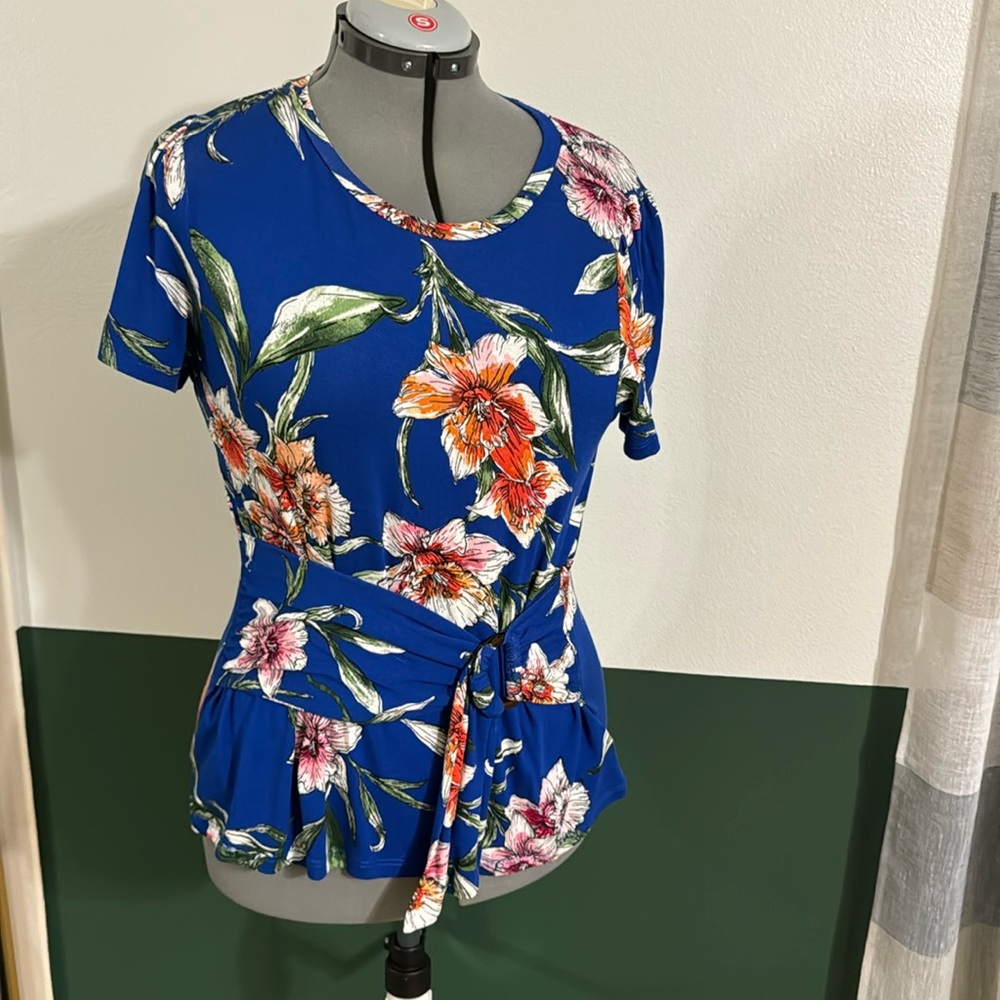 Flattering Bobeau Top!
